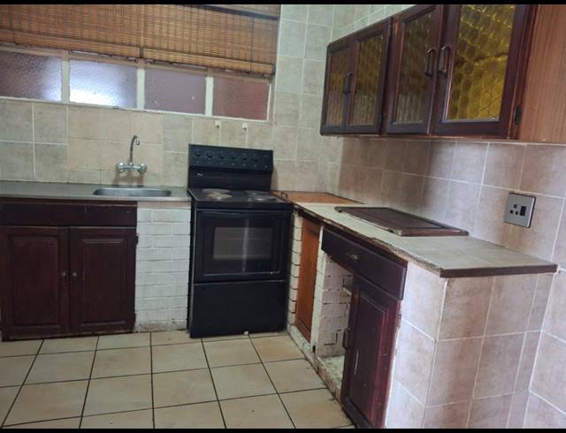 2 BEDROOM PROPERTY TO RENT IN VANDERBIJLPARK SE 1